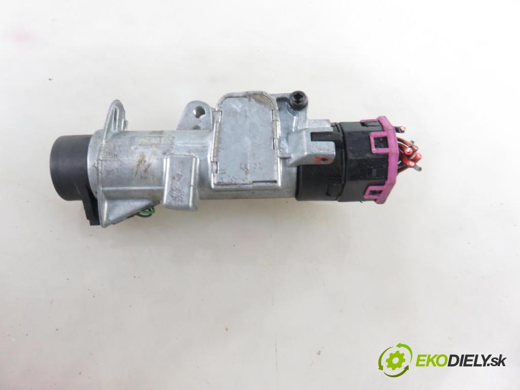 AUDI A3 (8L1) HB 1997 66,00 1.9 TDI - AGR 1896,00 spinačka 1J0419959 (Spínacie skrinky a kľúče)