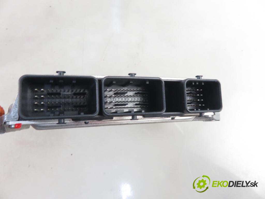 PEUGEOT 407 (6D_) SEDAN 2006 155,00 3.0 V6 (6DXFVJ) 211 -  XFV (ES9A) 2946,00 Riadiaca jednotka prevodovky 9653388480 ; 9656904280