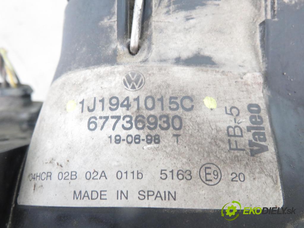 VW GOLF IV (1J1) HB 2001 81,00 1.9 TDI - AHF 1896,00 Svetlo LP 1J1941015C