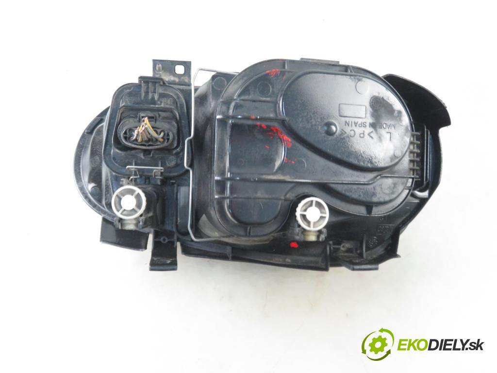 VW GOLF IV (1J1) HB 2001 81,00 1.9 TDI - AHF 1896,00 Svetlo LP 1J1941015C