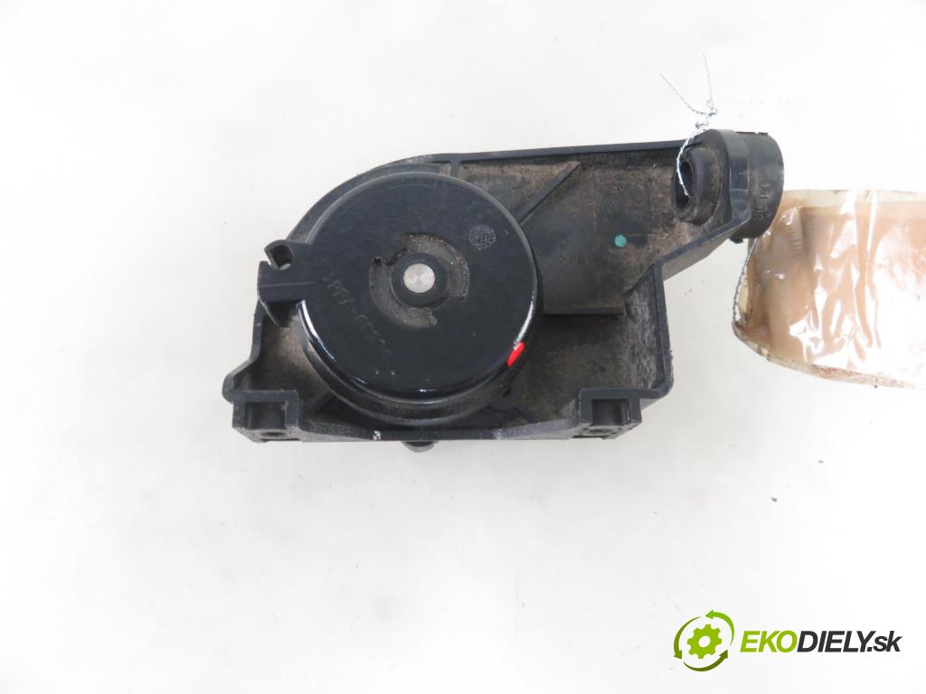 PEUGEOT 307 (3A/C) HB 2002 81,00 1.6 - NFU (TU5JP4) 1587,00 Potenciometer plynu 9639779180 (Pedále)