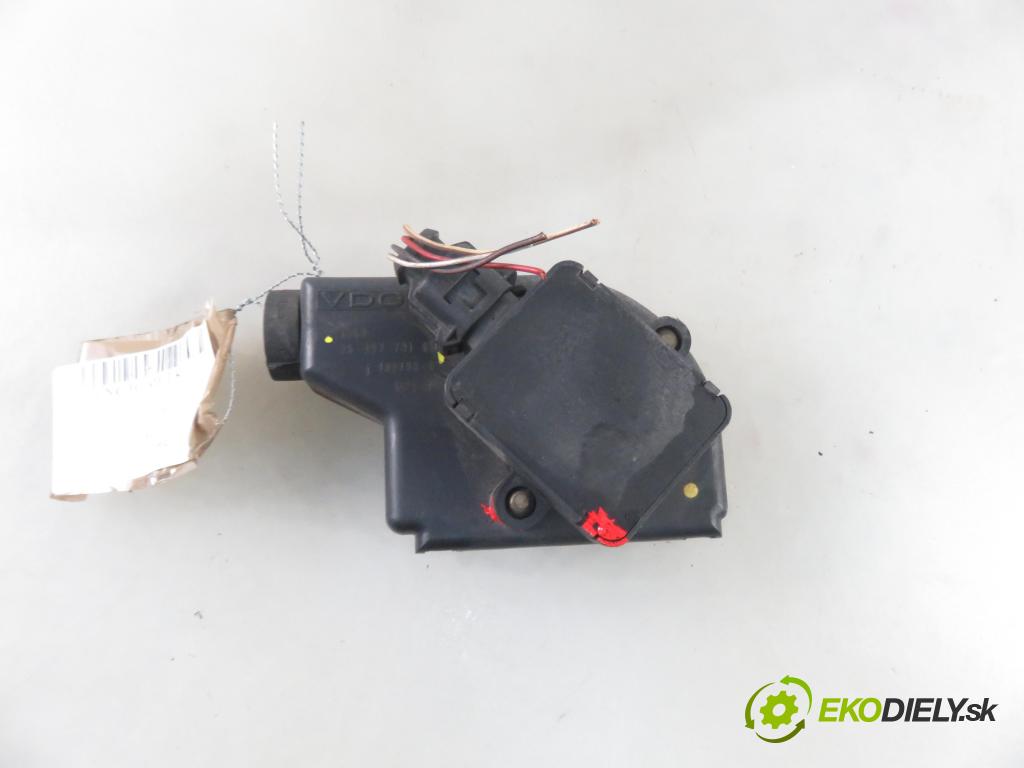 PEUGEOT 307 (3A/C) HB 2002 81,00 1.6 - NFU (TU5JP4) 1587,00 Potenciometer plynu 9639779180 (Pedále)