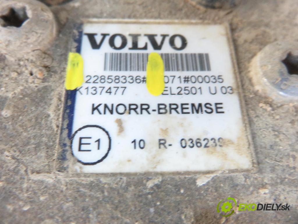 VOLVO FH II CIĄGNIK SIODŁOWY 2018 375,00 500 - D13C500 12777,00 Kondenzátor, susič klimatizácie 22858336
