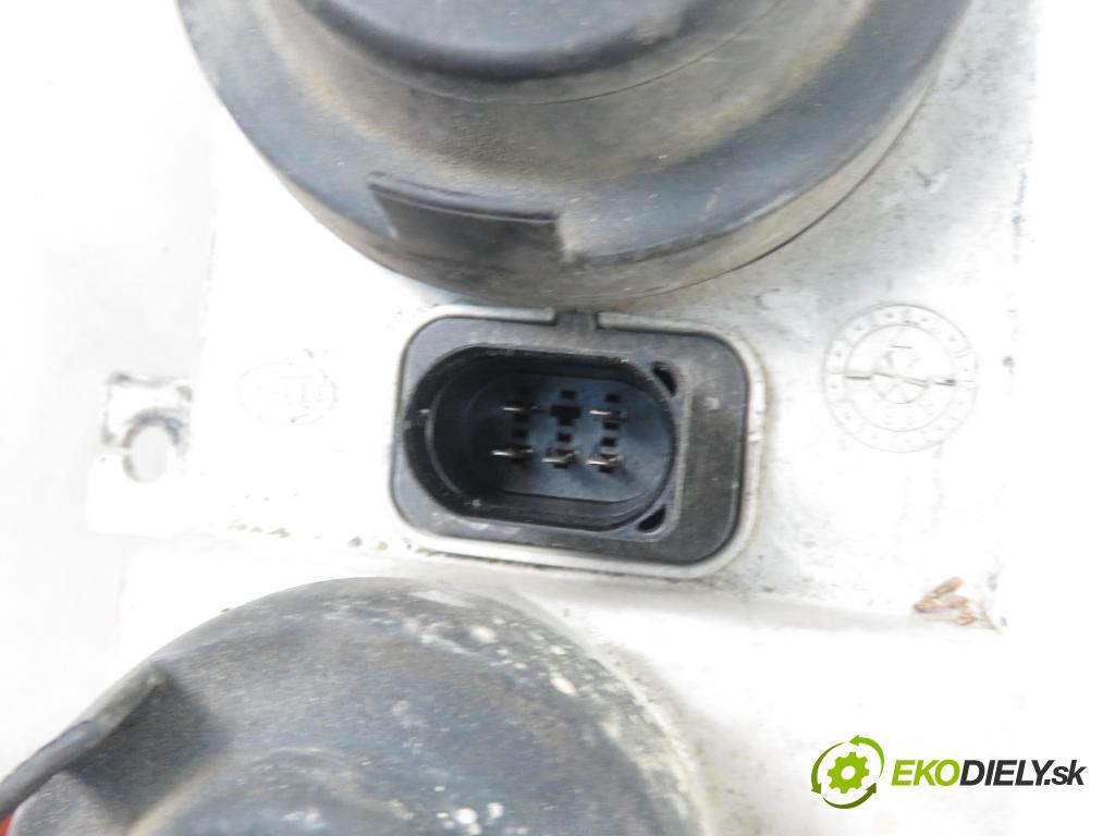 SKODA OCTAVIA I (1U2) LIFTBACK 1998 74,00 1.6 - AKL 1595,00 Svetlo LP 24608500