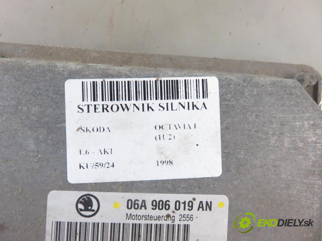 SKODA OCTAVIA I (1U2) LIFTBACK 1998 74,00 1.6 - AKL 1595,00 řídící jednotka motora 06A906019AN ; 5WP4374