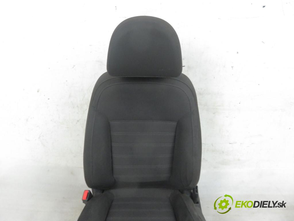 OPEL INSIGNIA A sedan (G09) SEDAN 2008 118,00 2.0 CDTI 160 - A 20 DTH 1956,00 Sedadlo šoféri