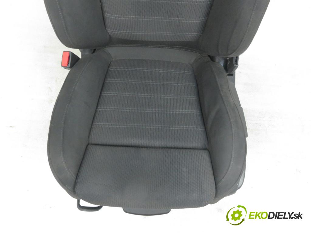 OPEL INSIGNIA A sedan (G09) SEDAN 2008 118,00 2.0 CDTI 160 - A 20 DTH 1956,00 Sedadlo šoféri