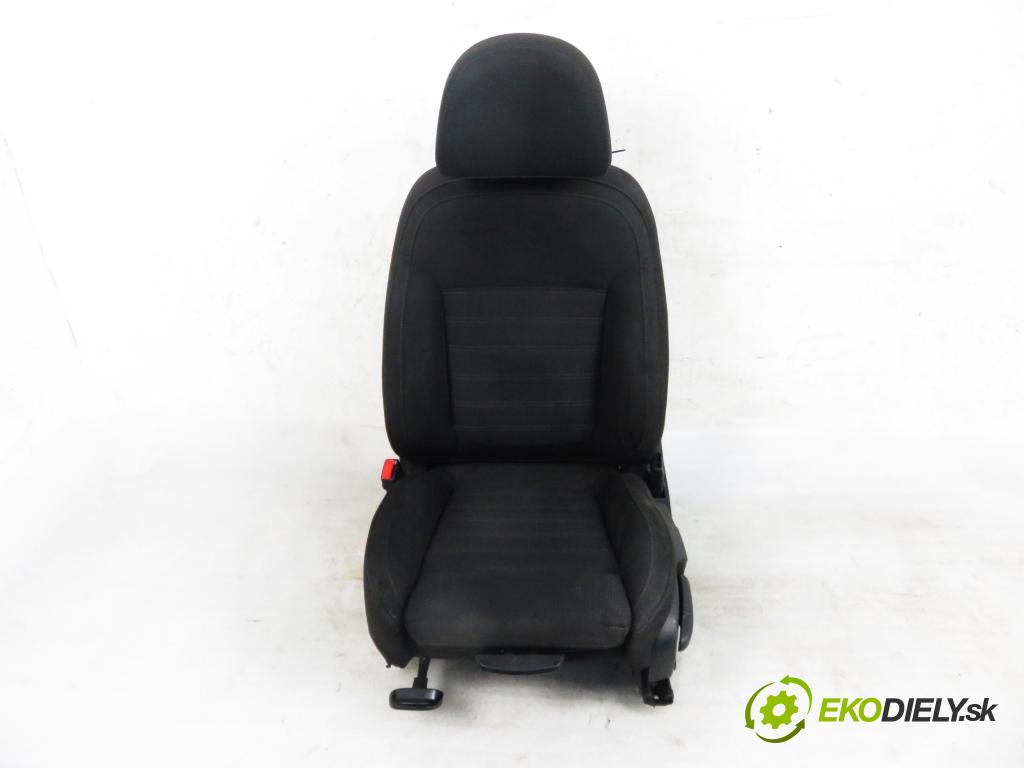 OPEL INSIGNIA A sedan (G09) SEDAN 2008 118,00 2.0 CDTI 160 - A 20 DTH 1956,00 Sedadlo šoféri