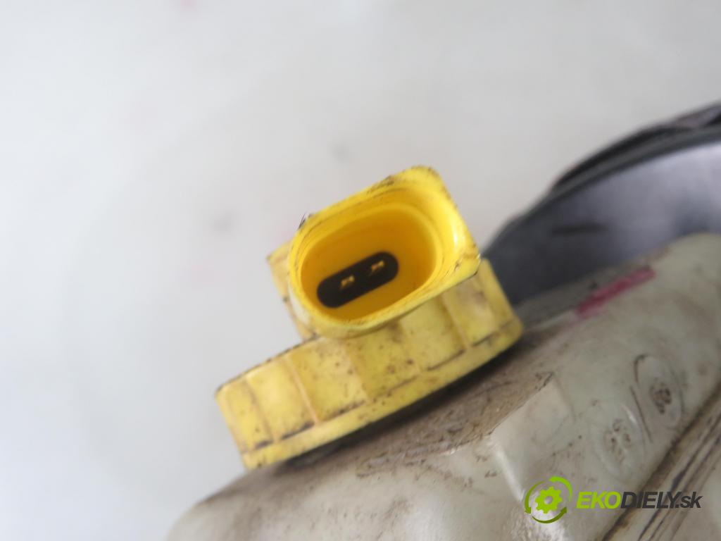 VW GOLF IV (1J1) HB 2001 81,00 1.9 TDI - AHF 1896,00 Posilovač 1J1614105K (Servočerpadlá, pumpy riadenia)