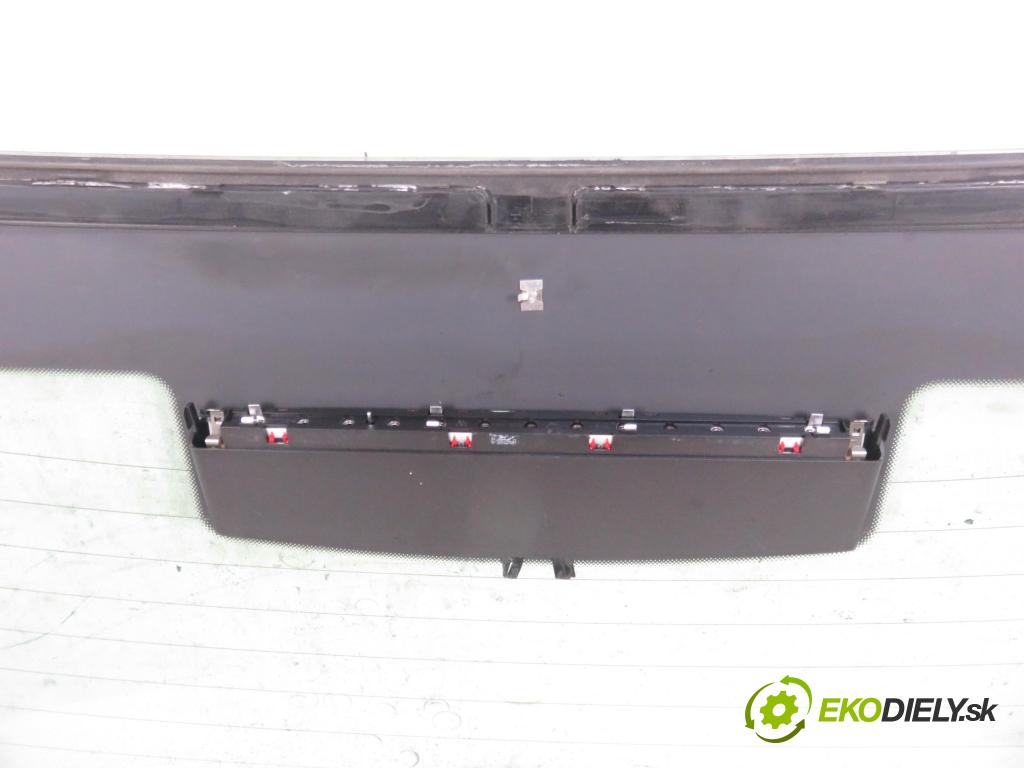 SKODA OCTAVIA I (1U2) LIFTBACK 1999 81,00 1.9 TDI - AHF 1896,00 okno ZADNÍ: kapota 