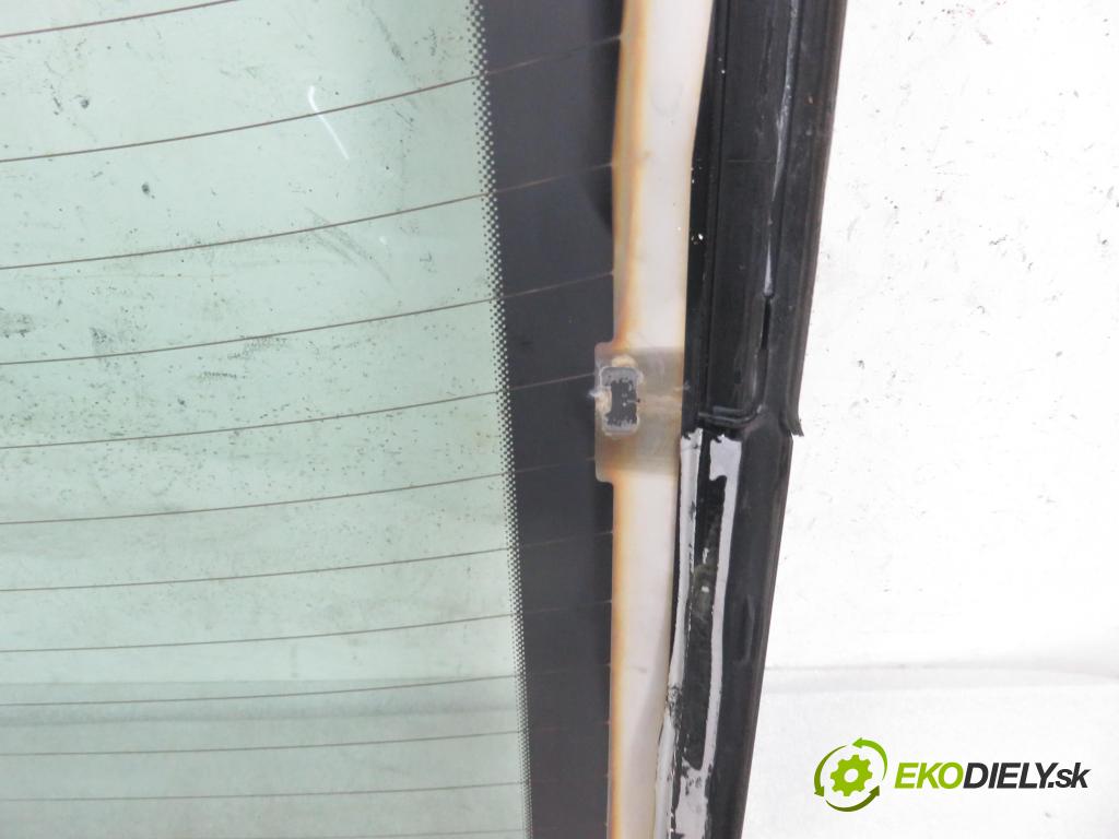 SKODA OCTAVIA I (1U2) LIFTBACK 1999 81,00 1.9 TDI - AHF 1896,00 Okno zadné kapota