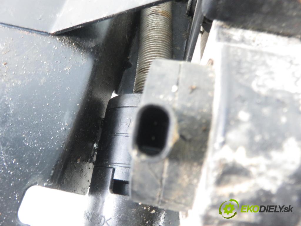 DAF CF CIĄGNIK SIODŁOWY 2018 355,00 FT 480 MX-13 355 H2 12902,00 Webasto 9033525A ; 9033883A (Webasto ohřívače)