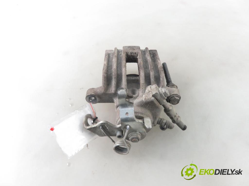 AUDI A3 (8L1) HB 2001 74,00 1.9 TDI - ATD 1896,00 Brzdič strmeň LT