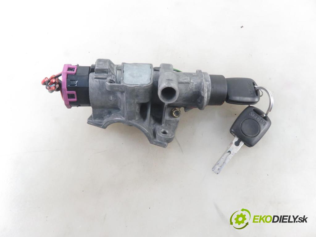 SKODA OCTAVIA I (1U2) LIFTBACK 1999 81,00 1.9 TDI - AHF 1896,00 spinačka 4B0905851B (Spínacie skrinky a kľúče)