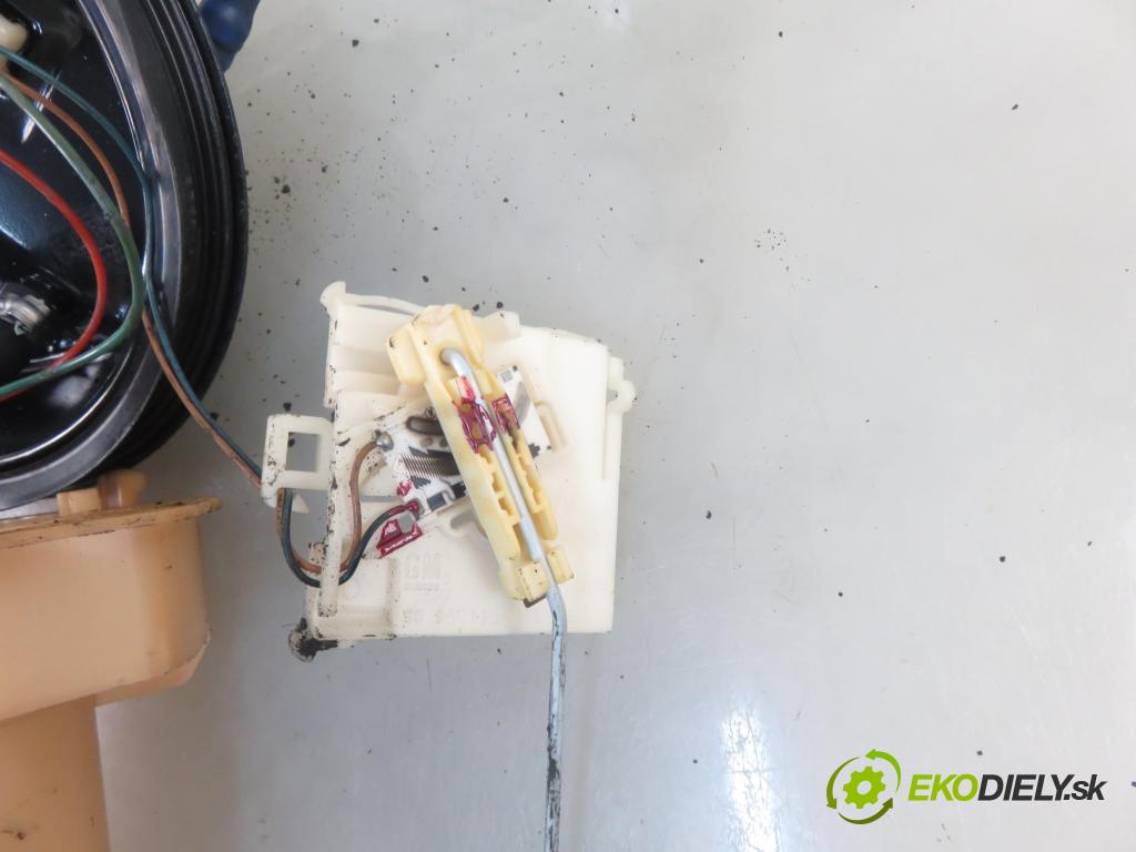 OPEL ASTRA G liftback (T98) HB 1998 55,00 1.6 8V 75 1598,00 pumpa paliva 9128222 ; 0580305008