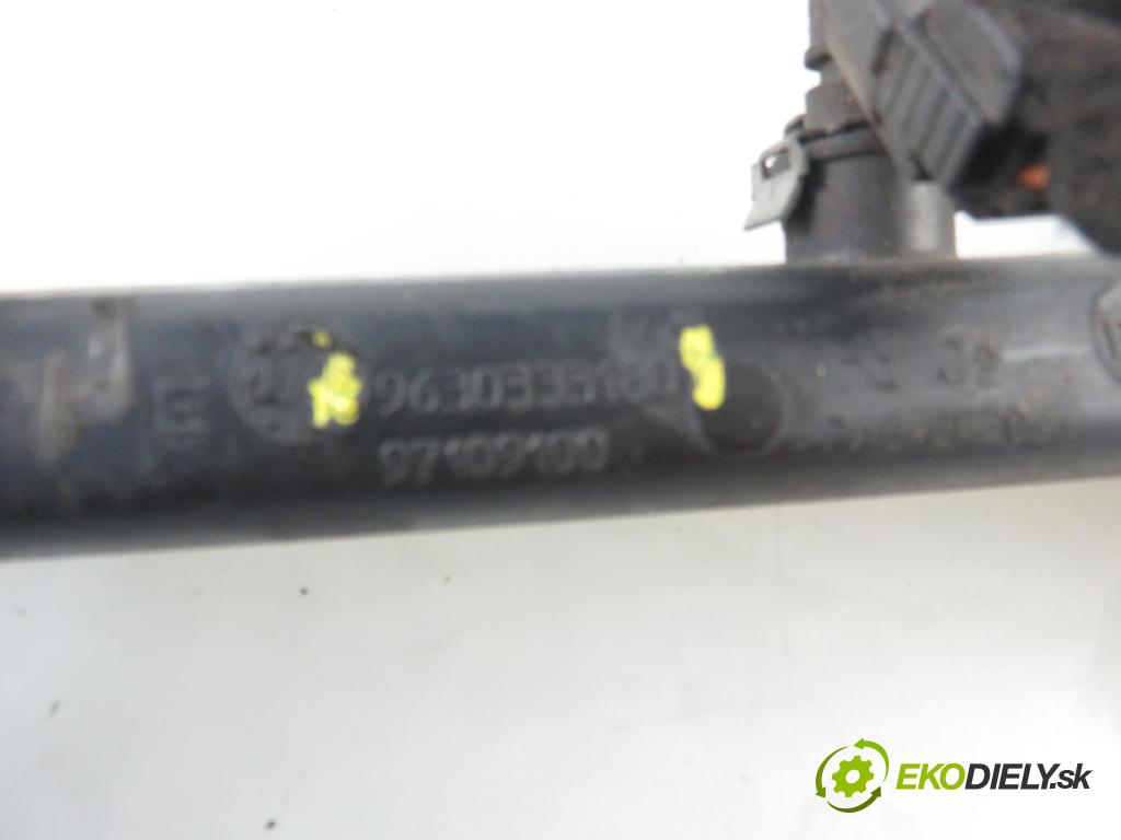 PEUGEOT 407 (6D_) SEDAN 2006 155,00 3.0 V6 (6DXFVJ) 211 -  XFV (ES9A) 2946,00 Lišta vstrekovacia 0280158041 ; 9630333180 (Vstrekovacie lišty)