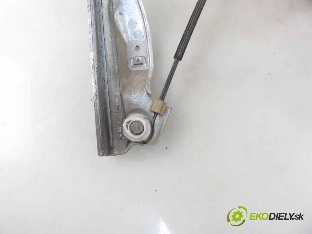 RENAULT CLIO III (BR0/1, CR0/1) HB 2006 55,00 1.2 16V 1149,00 mechanismus oken PPE 8200291147