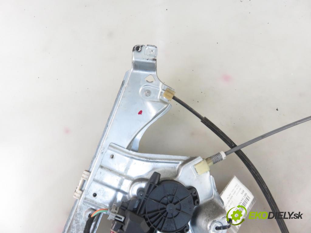 RENAULT CLIO III (BR0/1, CR0/1) HB 2006 55,00 1.2 16V 1149,00 mechanismus oken PPE 8200291147