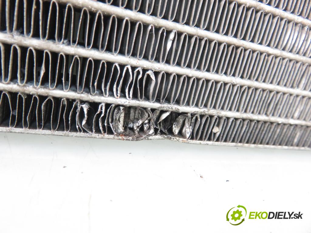 CHRYSLER VOYAGER IV (RG, RS) MINIVAN 2001 0,00 3.3 - EGA 3301,00 chladič klimatizácie (Chladiče klimatizácie)