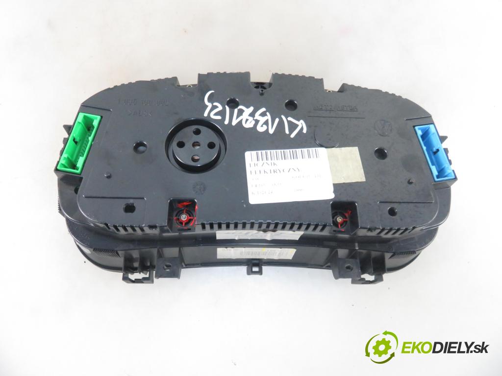 VW GOLF IV (1J1) HB 1999 55,00 1.4 16V 75 - AKQ 1390,00 Prístrojovka elektrický 1J0920801 ; 0263618004