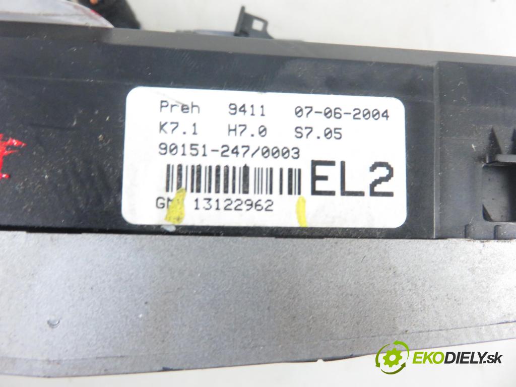 OPEL ASTRA H (A04) HB 2004 125,00 2.0 Turbo - Z 20 LEL 1998,00 Panel kúrenia KLIMATIZACE: 13122962
