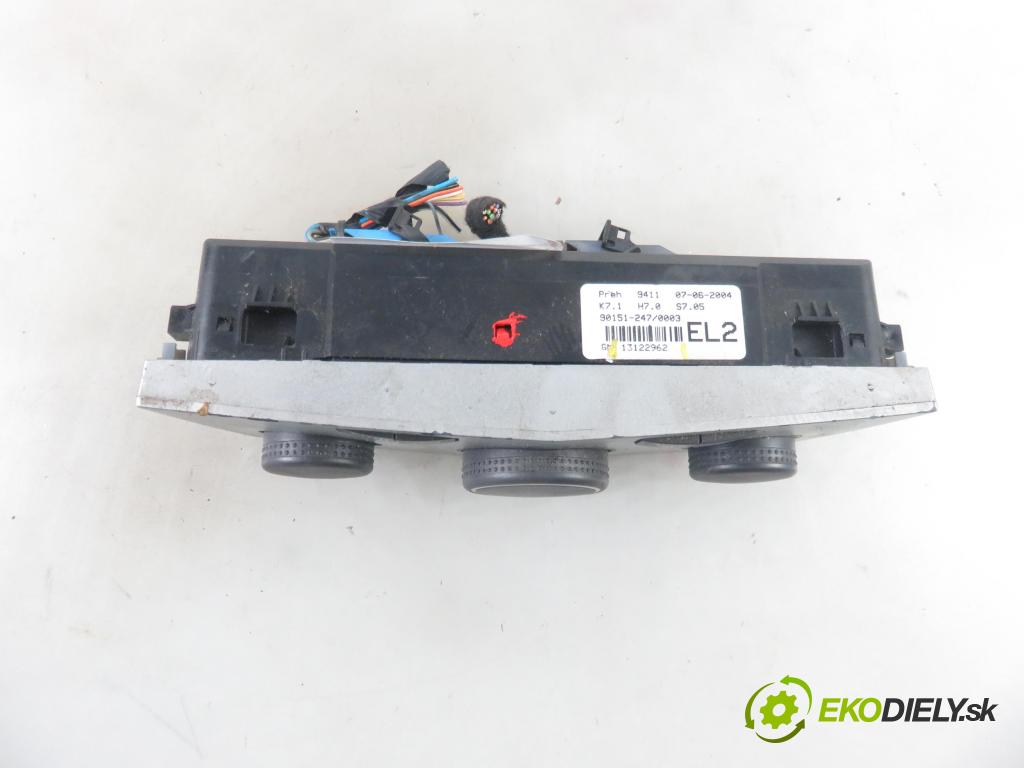 OPEL ASTRA H (A04) HB 2004 125,00 2.0 Turbo - Z 20 LEL 1998,00 Panel kúrenia KLIMATIZACE: 13122962