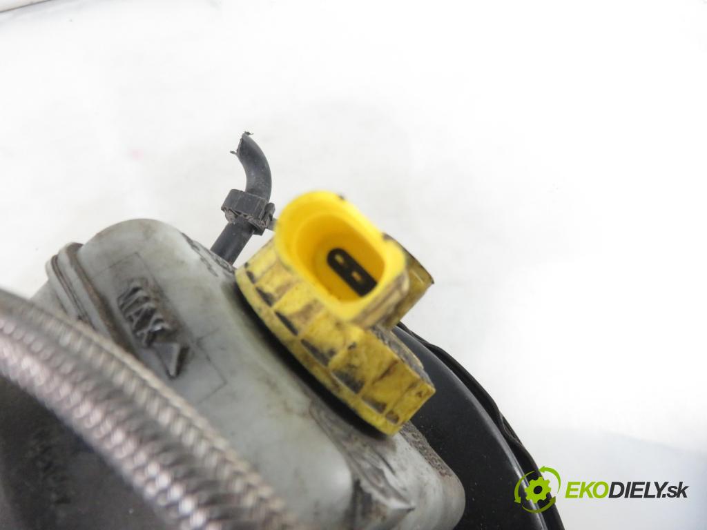 VW GOLF IV (1J1) HB 1999 55,00 1.4 16V 75 - AKQ 1390,00 Posilovač 1J1614105H (Servočerpadlá, pumpy riadenia)