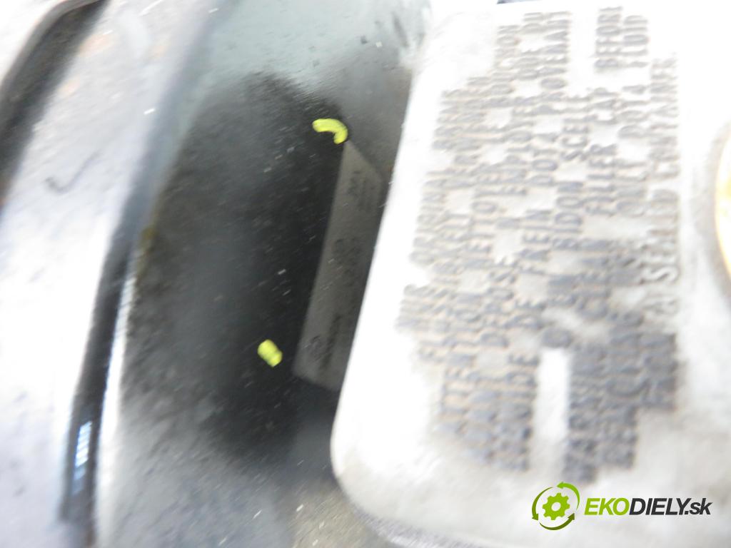 VW GOLF IV (1J1) HB 1999 55,00 1.4 16V 75 - AKQ 1390,00 Posilovač 1J1614105H (Servočerpadlá, pumpy riadenia)