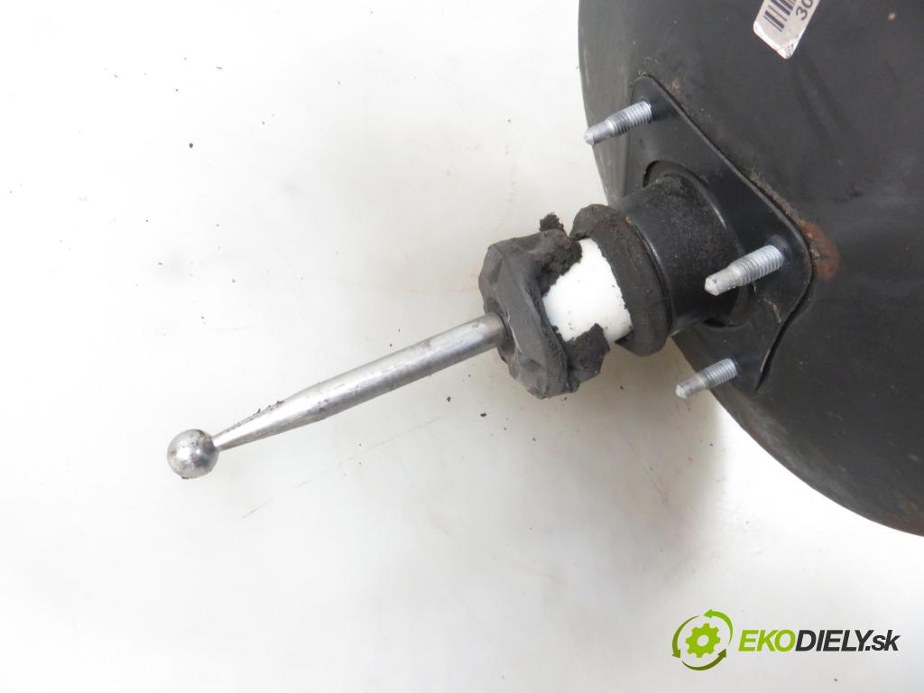 VW GOLF IV (1J1) HB 1999 55,00 1.4 16V 75 - AKQ 1390,00 Posilovač 1J1614105H (Servočerpadlá, pumpy riadenia)