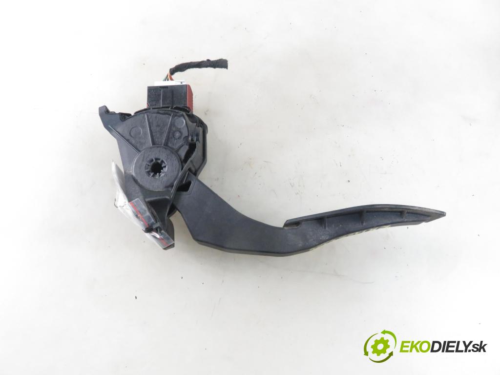 OPEL ZAFIRA TOURER C (P12) MINIVAN 2012 103,00 1.4 - A 14 NET 1364,00 Potenciometer plynu 13253781 ; 6PV00976511 (Pedále)