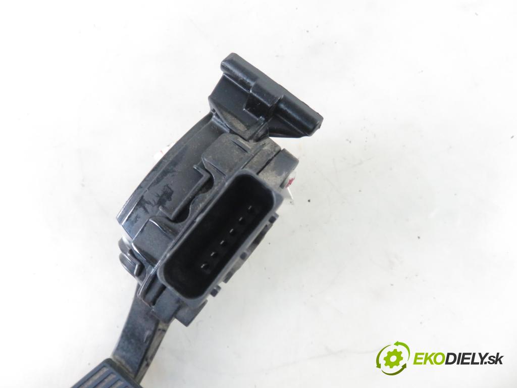 OPEL ZAFIRA TOURER C (P12) MINIVAN 2012 103,00 1.4 - A 14 NET 1364,00 Potenciometer plynu 13253781 ; 6PV00976511 (Pedále)