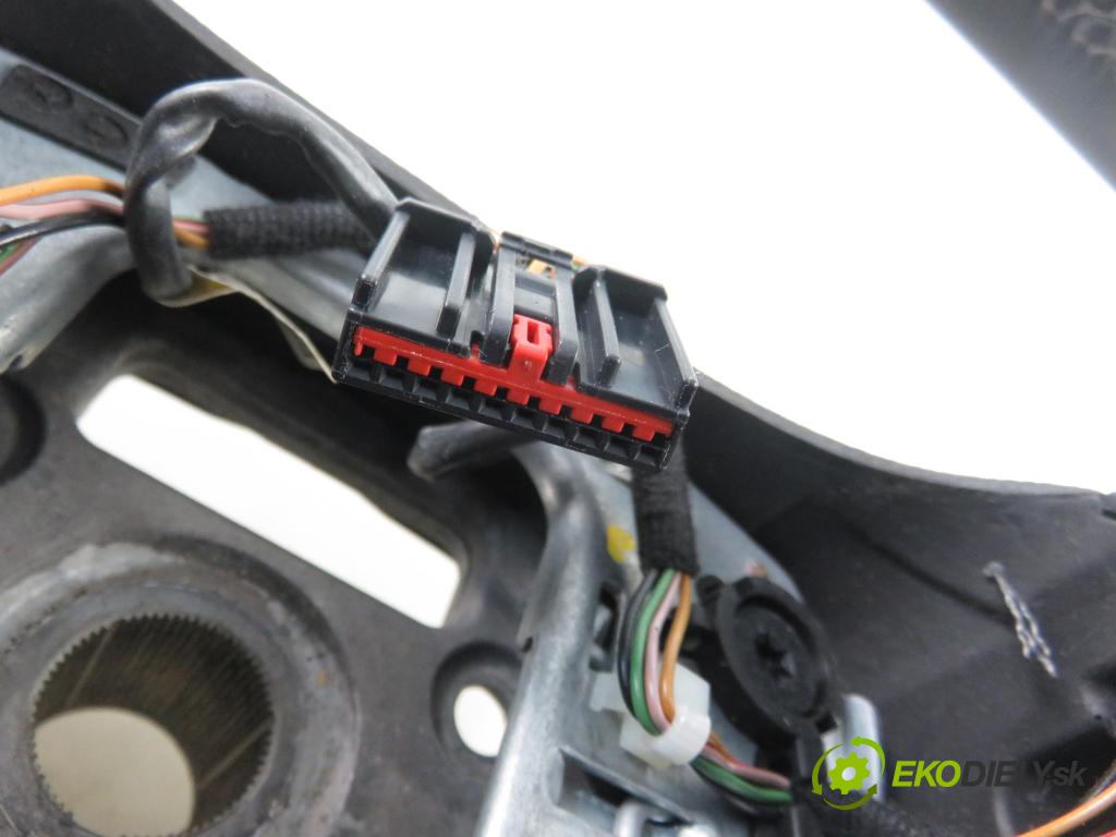 OPEL ZAFIRA TOURER C (P12) MINIVAN 2012 103,00 1.4 - A 14 NET 1364,00 Volant 13351029 (Volanty)