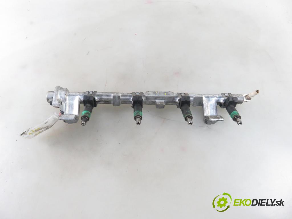 FORD FOCUS II (DA_, HCP) HB 2005 74,00 1.6 - HWDA 1596,00 Lišta vstrekovacia 98MFBB ; 9D2809H487 (Vstrekovacie lišty)