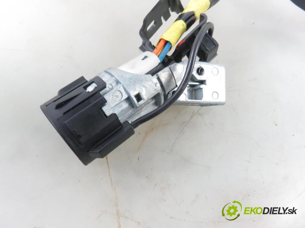 CITROEN C2 (JM_) HB 2003 44,00 1.1 - HFX (TU1JP) 1124,00 spinačka 9632897680 (Spínacie skrinky a kľúče)