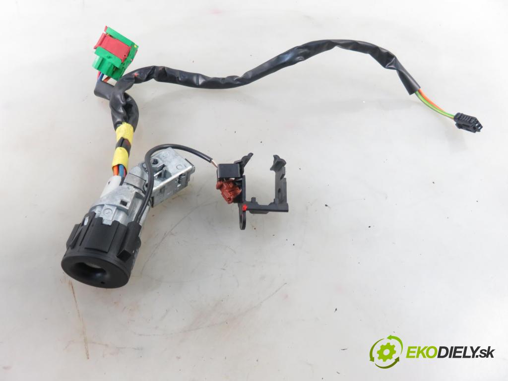 CITROEN C2 (JM_) HB 2003 44,00 1.1 - HFX (TU1JP) 1124,00 spinačka 9632897680 (Spínacie skrinky a kľúče)