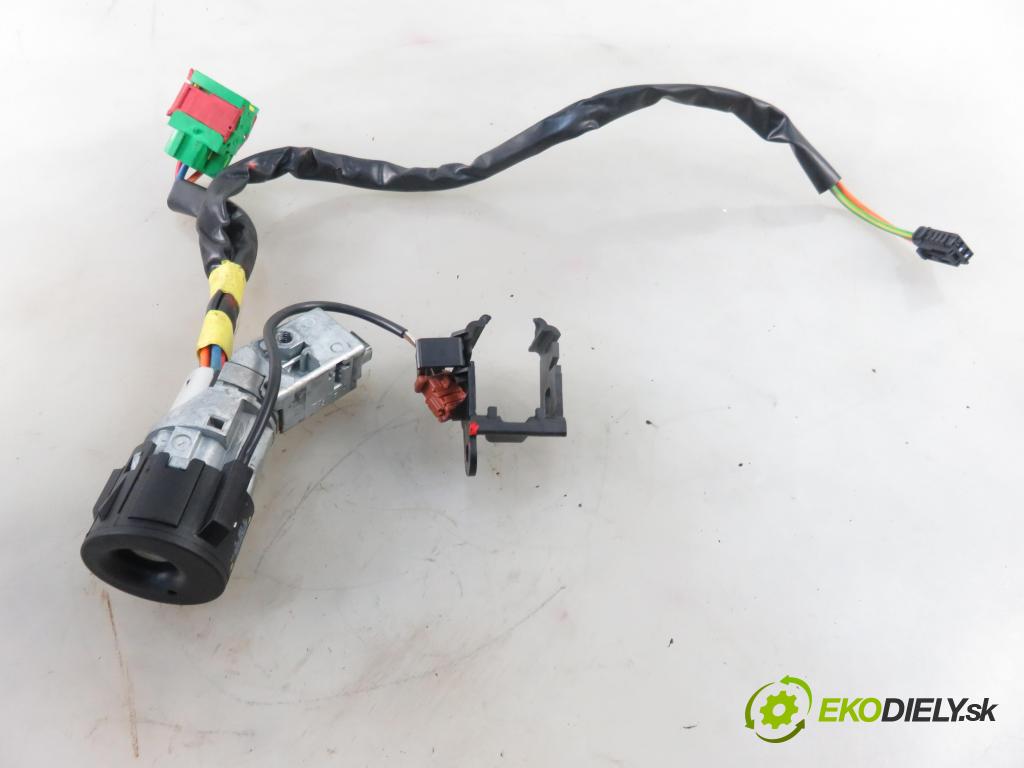 CITROEN C2 (JM_) HB 2003 44,00 1.1 - HFX (TU1JP) 1124,00 spinačka 9632897680 (Spínacie skrinky a kľúče)