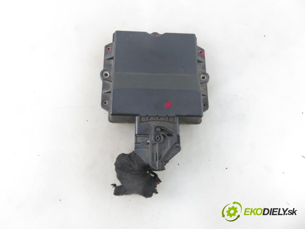 CHRYSLER VOYAGER IV (RG, RS) MINIVAN 2001 128,00 3.3 - EGA 3301,00 Riadiaca jednotka LPG DE8170214 ; 67R011002