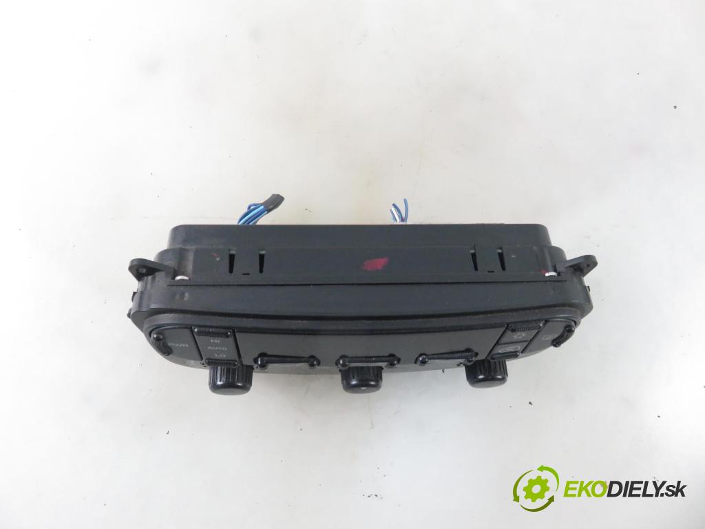 CHRYSLER VOYAGER IV (RG, RS) MINIVAN 2001 0,00 3.3 - EGA 3301,00 Panel kúrenia KLIMATRONIK P05005004AG