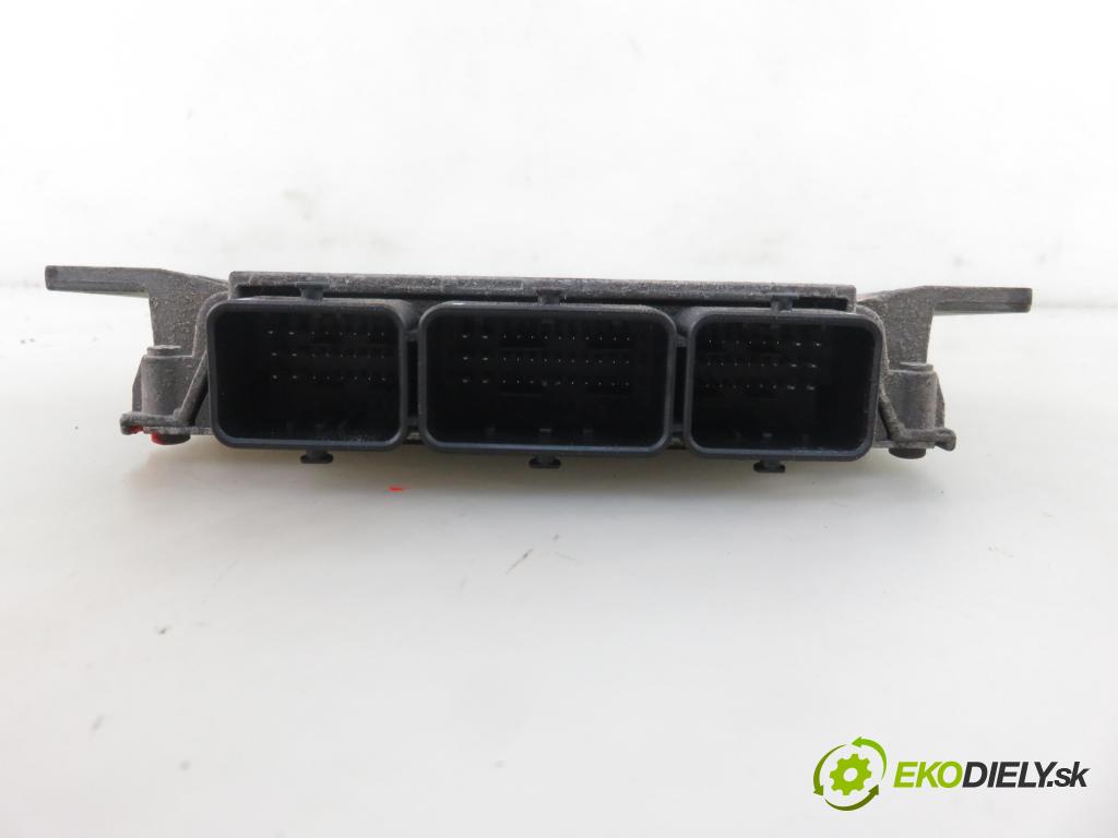 CITROEN C2 (JM_) HB 2003 44,00 1.1 - HFX (TU1JP) 1124,00 řídící jednotka motora IAW48P27G ; HW9645989480 ; SW9646570080