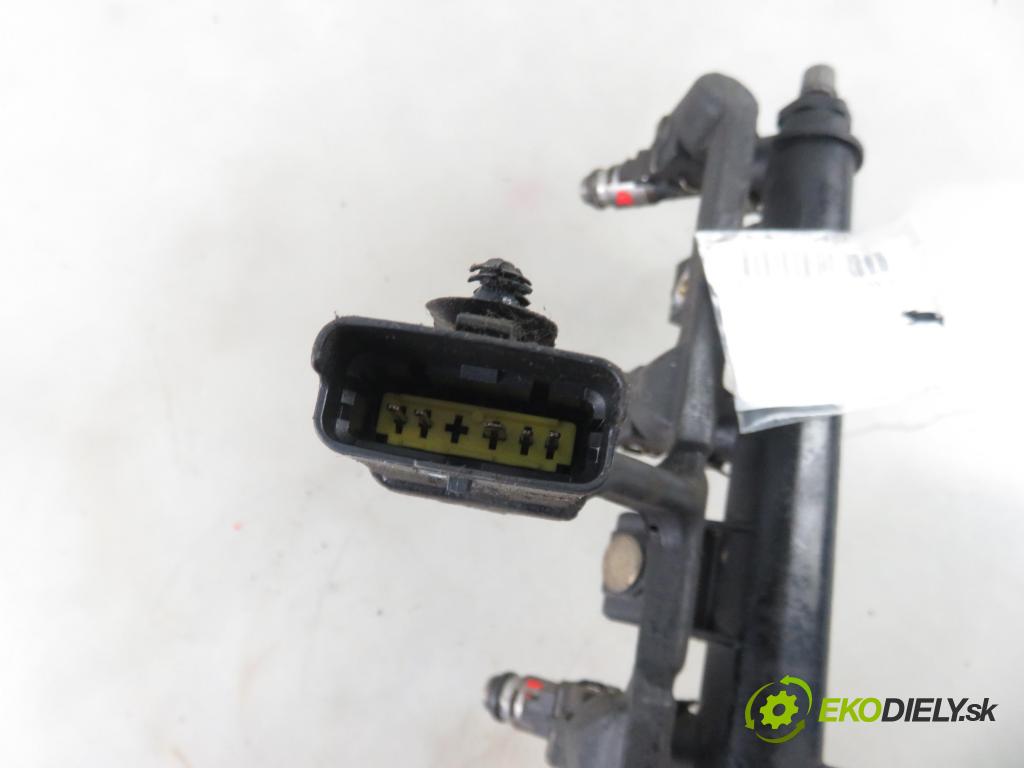 CITROEN C2 (JM_) HB 2003 44,00 1.1 - HFX (TU1JP) 1124,00 Lišta vstrekovacia 9628982980D (Vstrekovacie lišty)