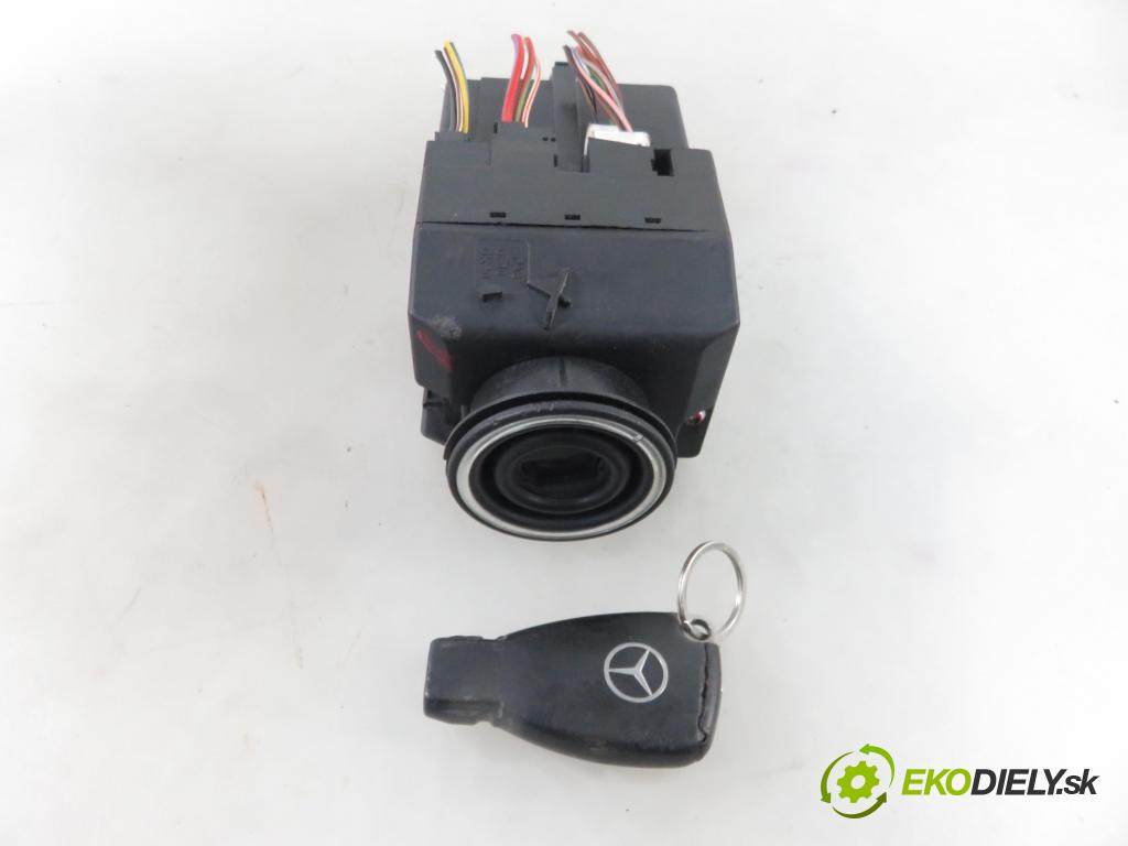 MERCEDES-BENZ VITO / MIXTO Skrzynia (W639) FURGON 2004 110,00 115 CDI 150 - OM 646.982 2148,00 spinačka 6395450108 (Spínacie skrinky a kľúče)