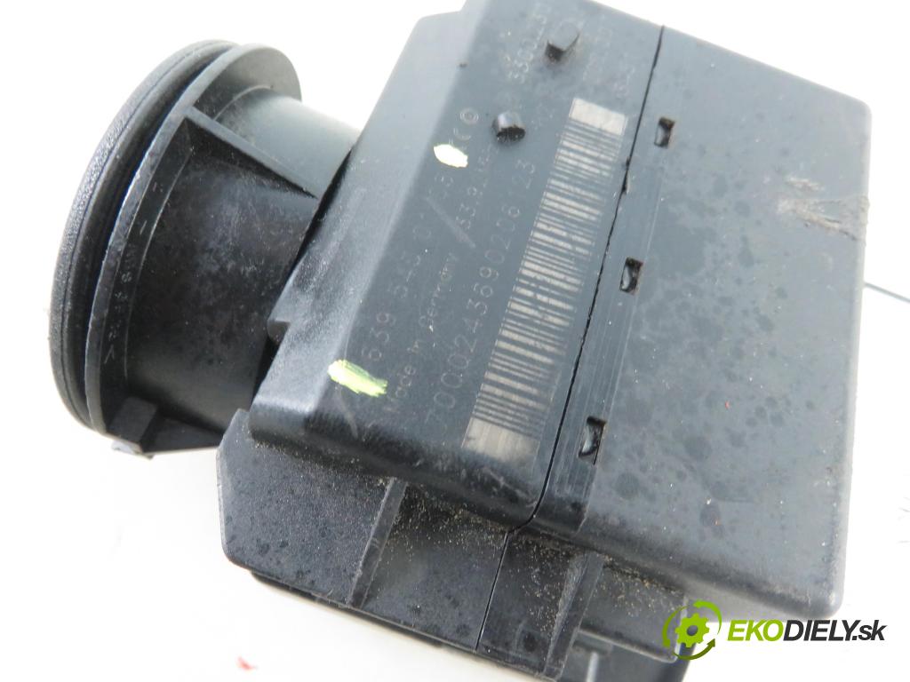 MERCEDES-BENZ VITO / MIXTO Skrzynia (W639) FURGON 2004 110,00 115 CDI 150 - OM 646.982 2148,00 spinačka 6395450108 (Spínacie skrinky a kľúče)