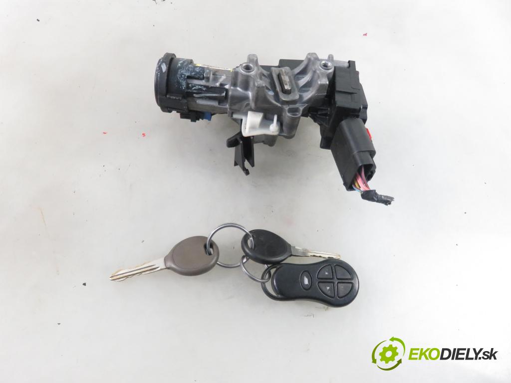 CHRYSLER VOYAGER IV (RG, RS) MINIVAN 2001 0,00 3.3 - EGA 3301,00 spinačka 04690920AB ; P04686665AB (Spínacie skrinky a kľúče)