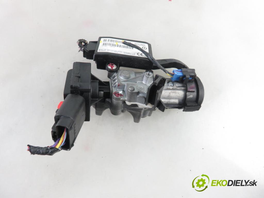 CHRYSLER VOYAGER IV (RG, RS) MINIVAN 2001 0,00 3.3 - EGA 3301,00 spinačka 04690920AB ; P04686665AB (Spínacie skrinky a kľúče)