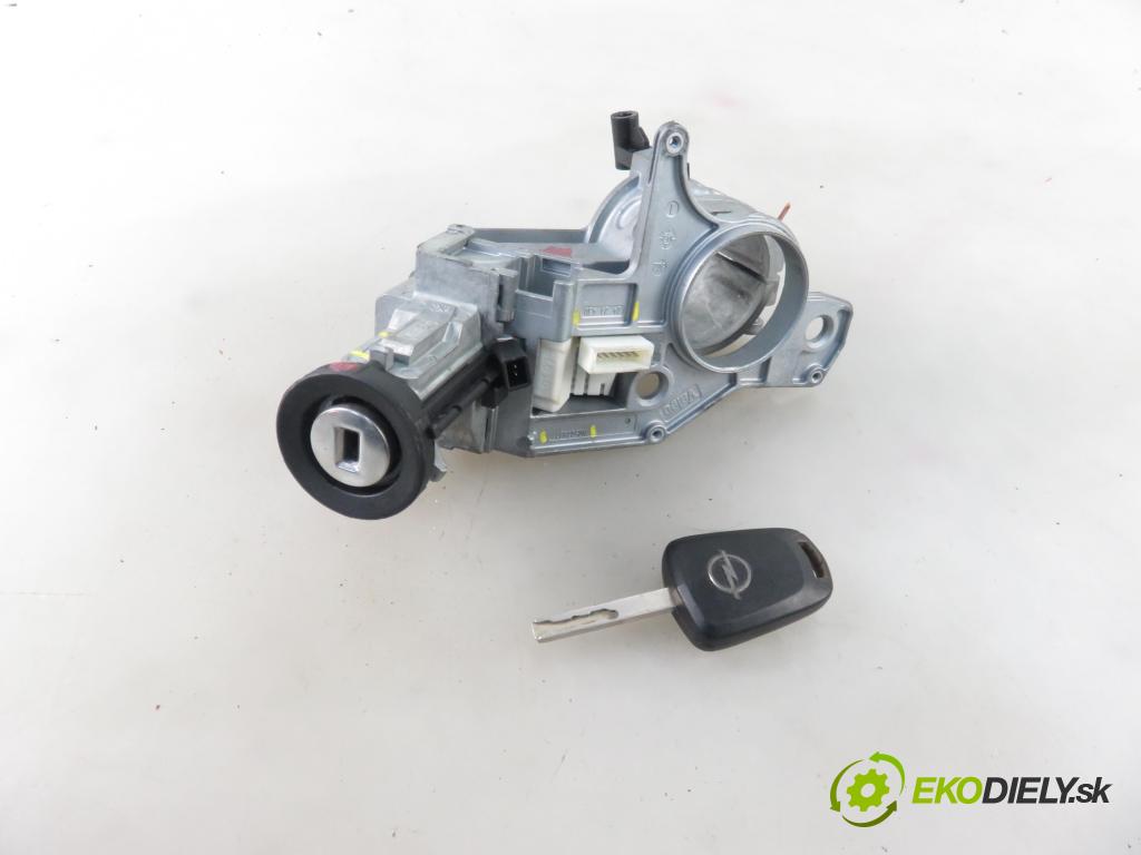 OPEL ASTRA H GTC (L08) HB 2005 110,00 1.9 CDTi - Z 19 DTH 1910,00 spinačka 2421430 ; N0501881 ; N0501882 (Spínacie skrinky a kľúče)