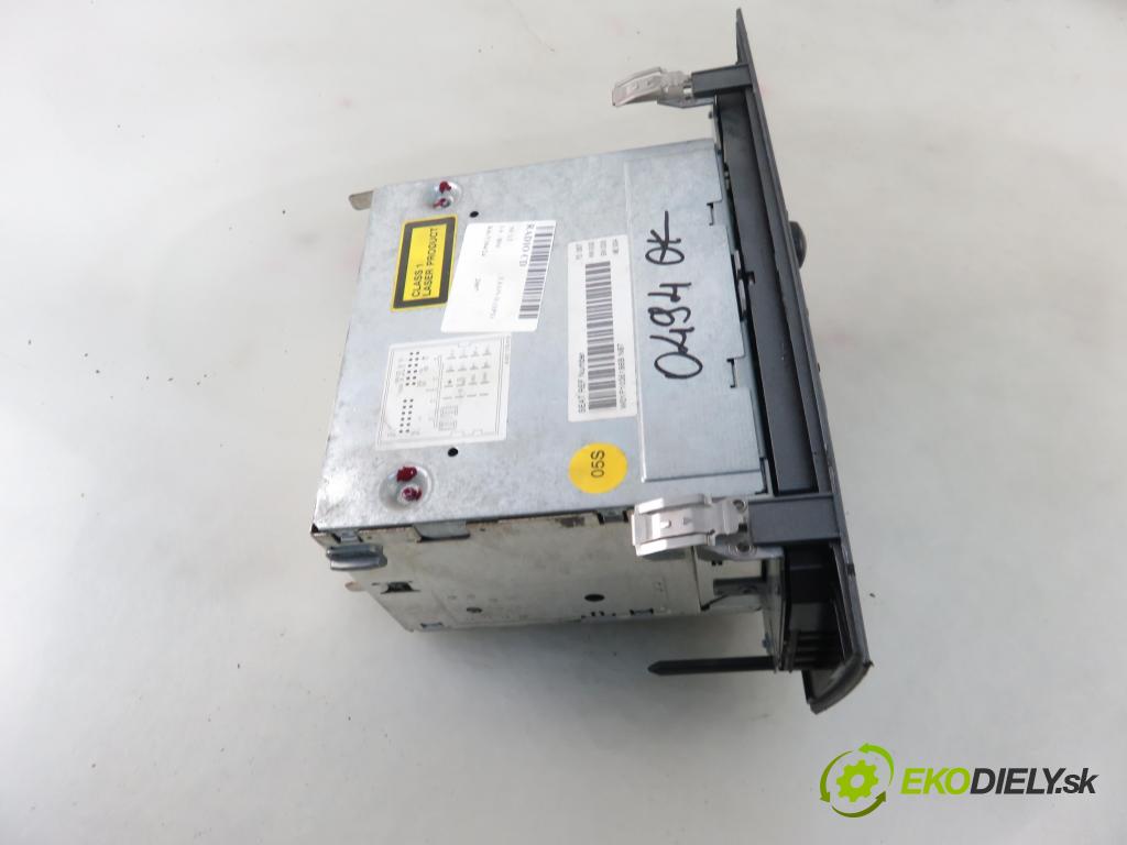 SEAT LEON (1P1) HB 2007 75,00 1.6 - BSE 1595,00 RADIO CD 1P1035186B