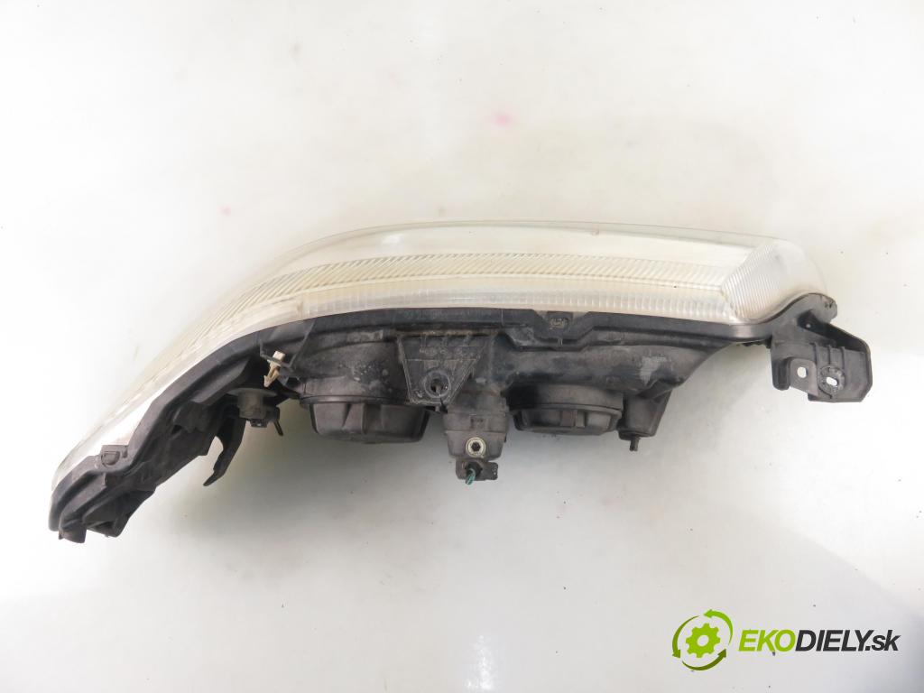 RENAULT LAGUNA II Grandtour (KG0/1_) KOMBI 2002 88,00 1.9 dCi 120 - F9Q 750 1870,00 Svetlo LP 8200002845