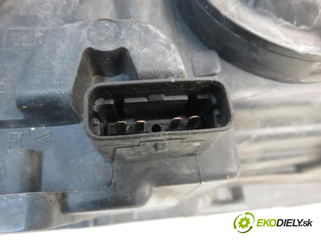 RENAULT LAGUNA II Grandtour (KG0/1_) KOMBI 2002 88,00 1.9 dCi 120 - F9Q 750 1870,00 Svetlo LP 8200002845