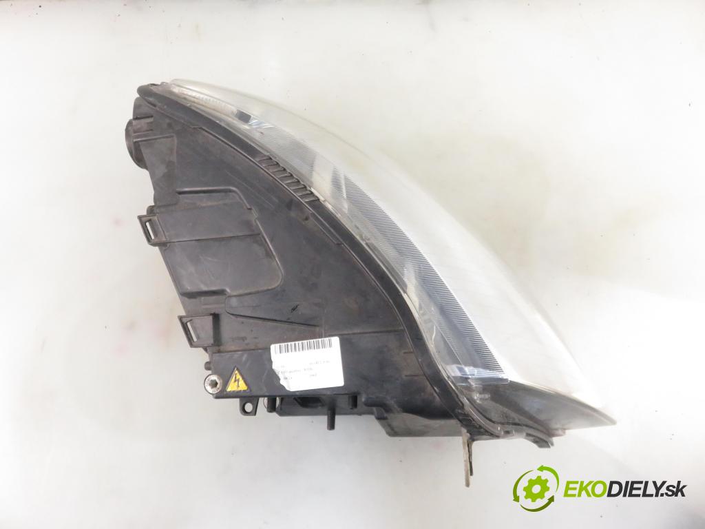 AUDI A6 (4F2, C6) SEDAN 2005 165,00 3.0 TDI quattro - BMK 2967,00 Svetlo LP