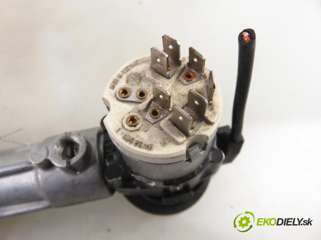 SKODA FELICIA II (6U1) HB 1999 50,00 1.3 MPI 68 1289,00 spinačka 441022221176 (Spínacie skrinky a kľúče)